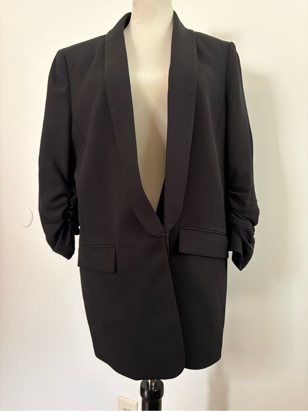 Tahari ASL Ruched 3/4 Sleeves Shawl Collar Blazer Hook & Eye Closure Black 16